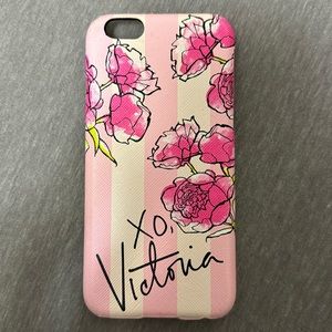 Victoria’s Secret Floral Pink iPhone 6 Case